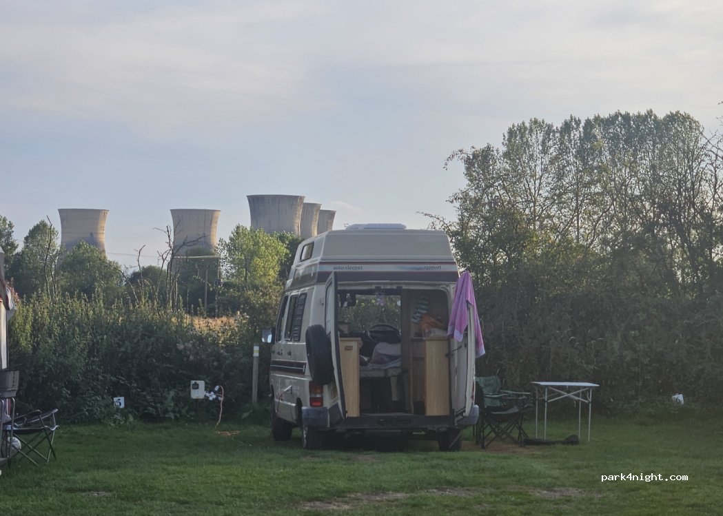Four Oaks Camp Site and Family Holiday Cottage — foto