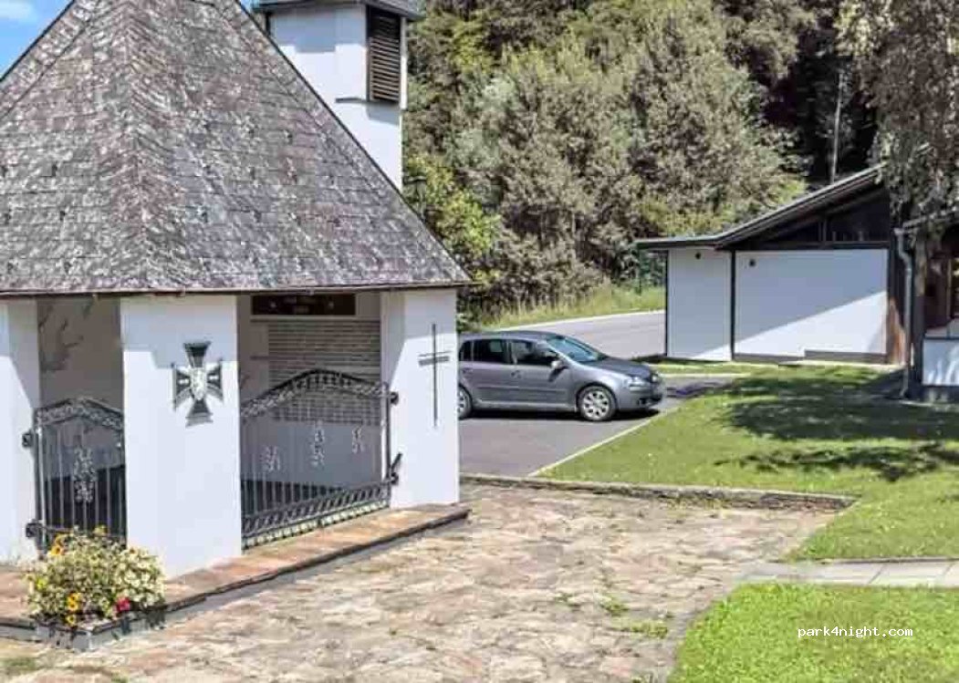 (8051) Gemeinde - Unnamed Road — foto