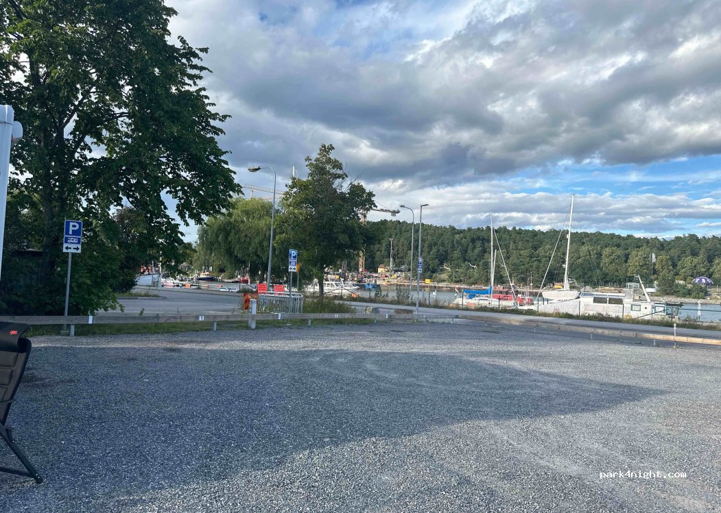 (151 32) Södertälje - 30 Bangatan — foto