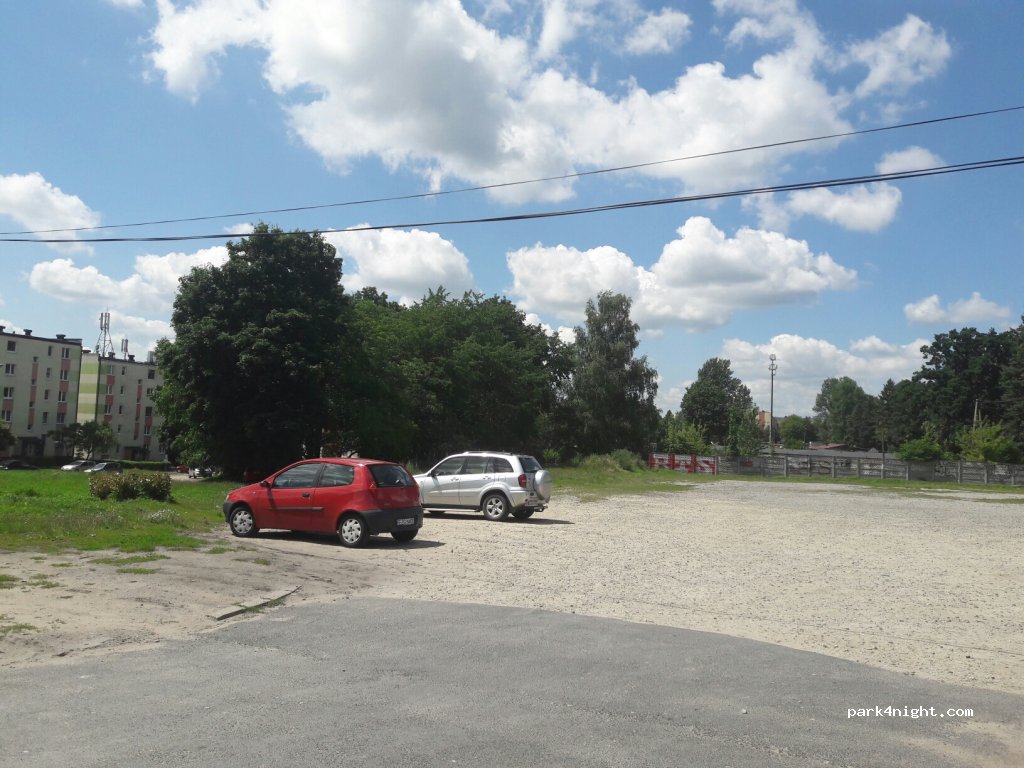 (95-100) Zgierz - 10A Tuwima — foto