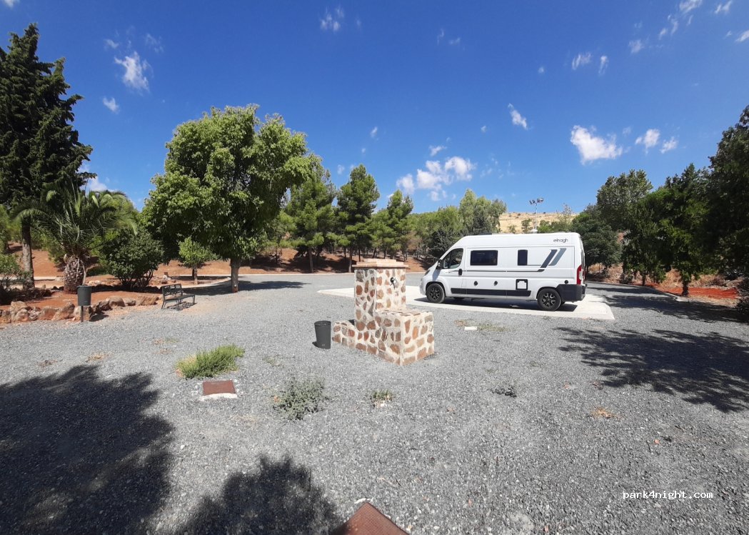 Parking Autocaravanas Los Yébenes — foto 2
