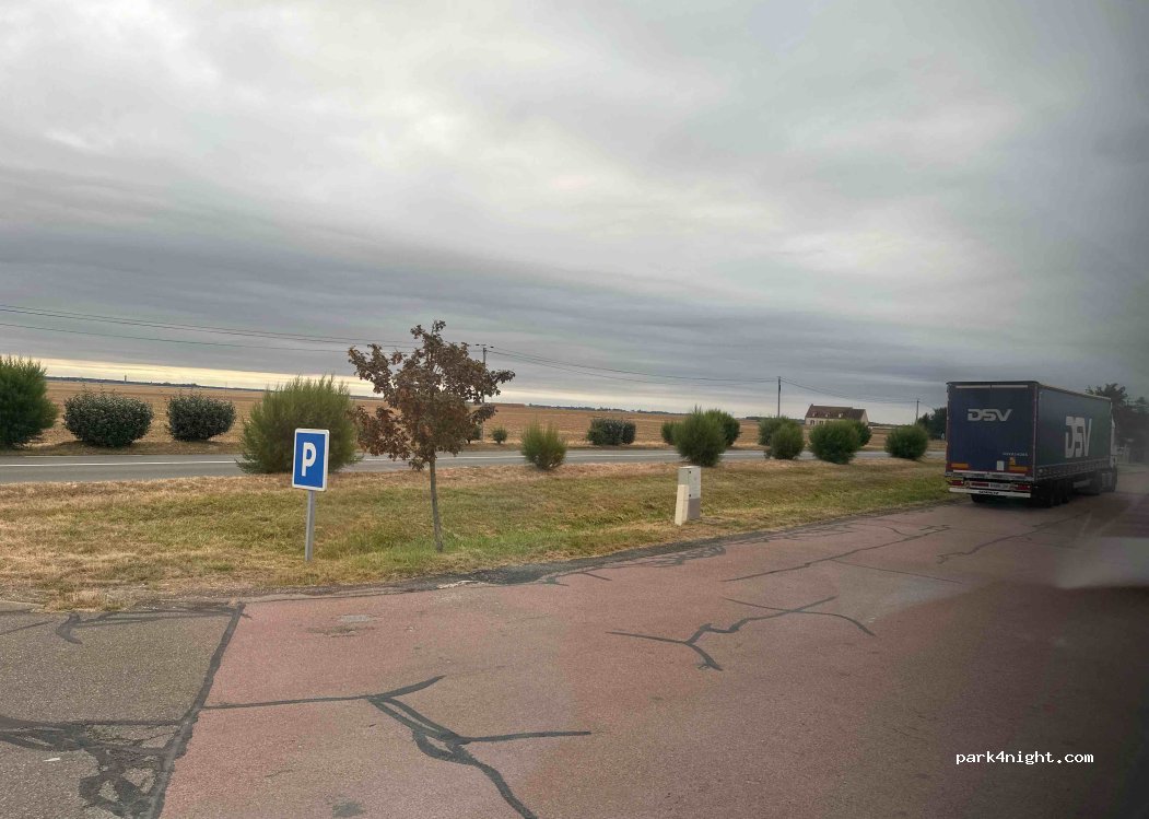 (28360) La Bourdinière-Saint-Loup - 51 Route Nationale la Bourdinière — foto