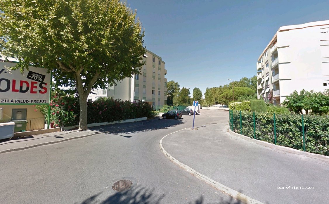 (83600) Fréjus - 28 Rue de l'Estérel — foto