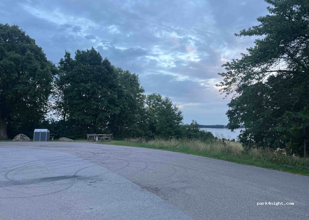 (591 77) Motala - Unnamed Road — foto