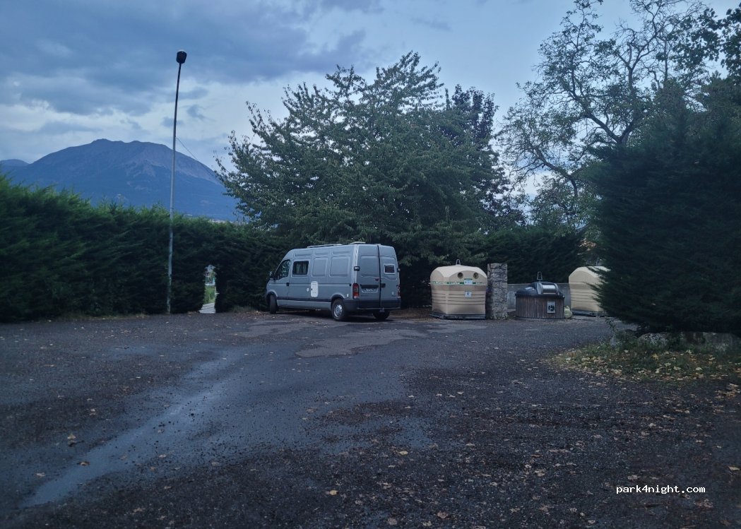 (05160) Savines-le-Lac - 7 Avenue du Faubourg — foto