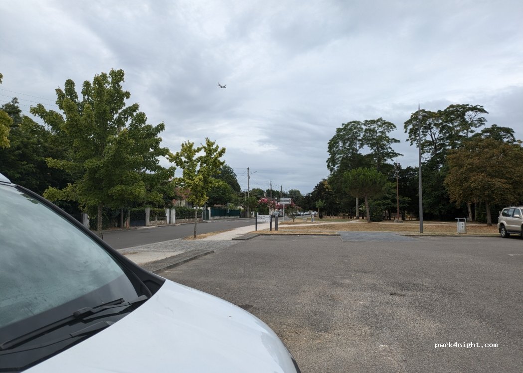 (33320) Eysines - 1 Rue du Lieutenant Villemeur — foto