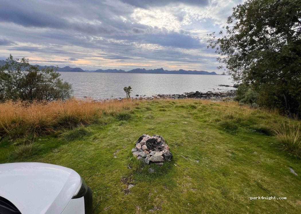 (8484) Åknes - — foto