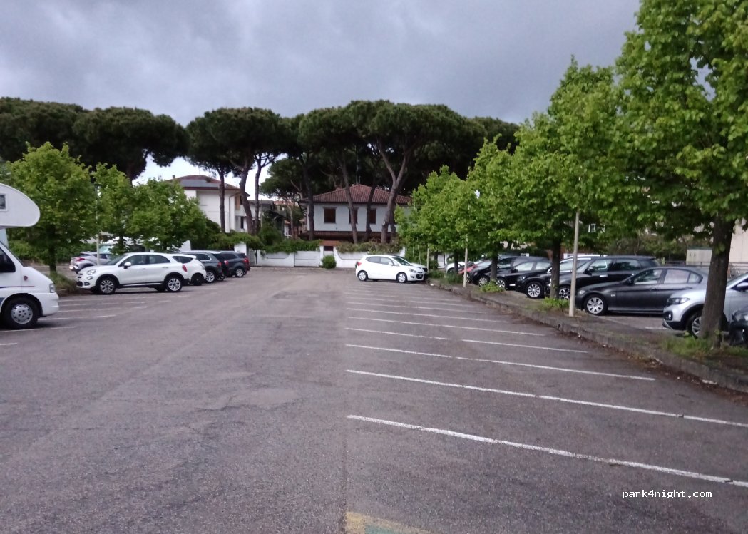 (48015) Cervia - Piazzale Val d'Isère — foto 2