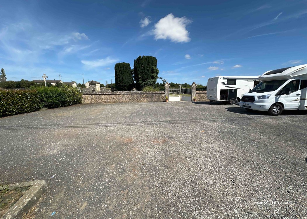 (61130) Igé - 161 La Jardière — foto