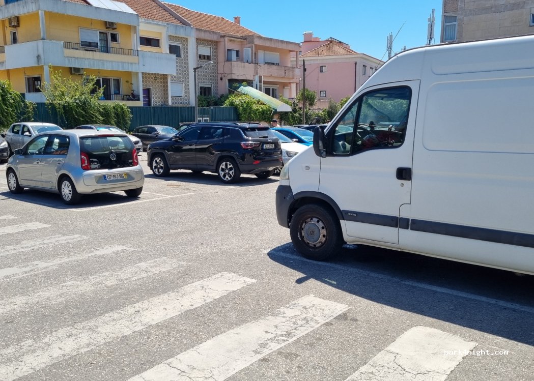 (1400-101) Lisboa - 8A Rua Dom Cristóvão da Gama — foto