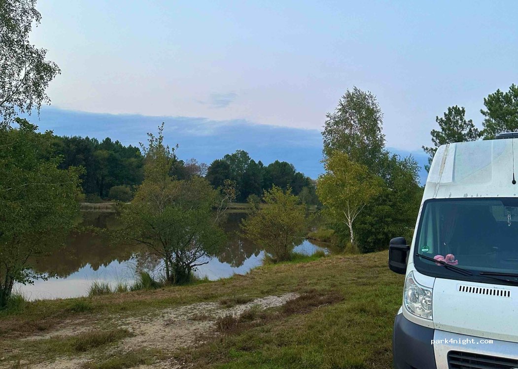 (33620) Laruscade - Unnamed Road — foto 2