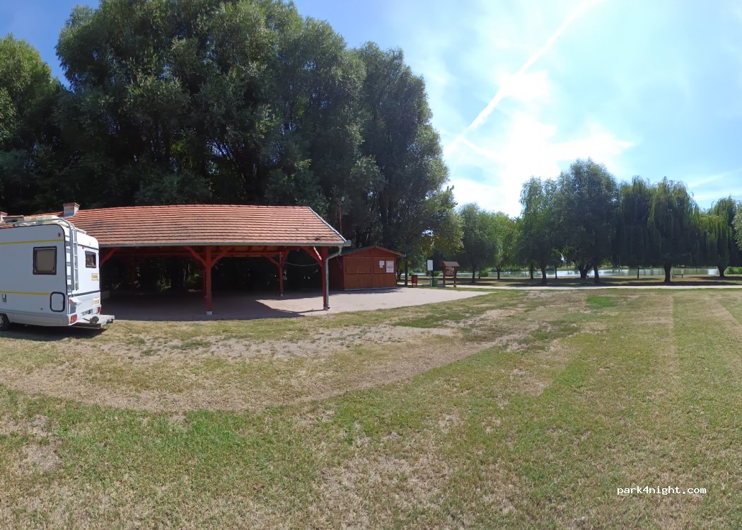 (6060) Tiszakécske - Unnamed Road — foto