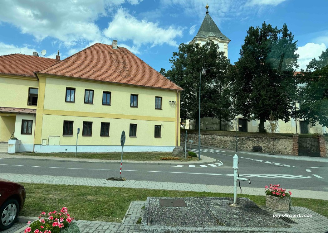 (257 44) Netvořice - Hrubínova — foto