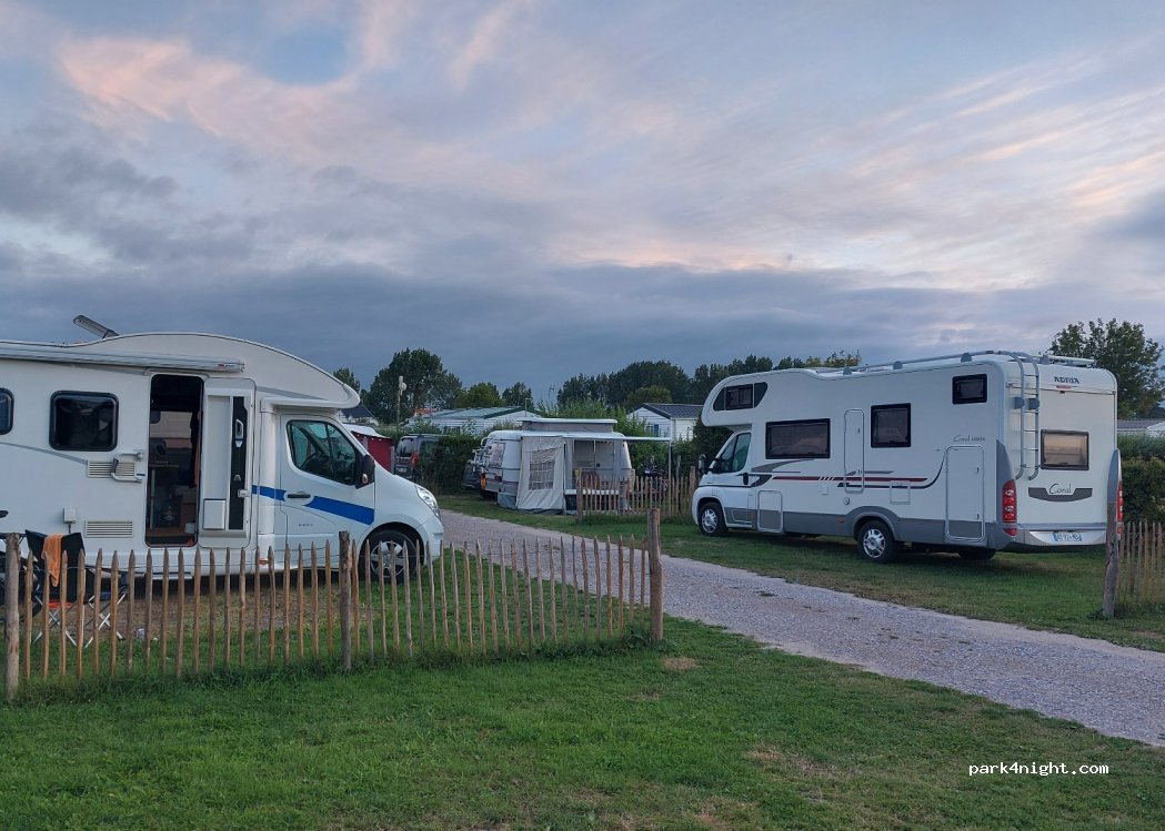 Camping Le Clos des Genêts — foto