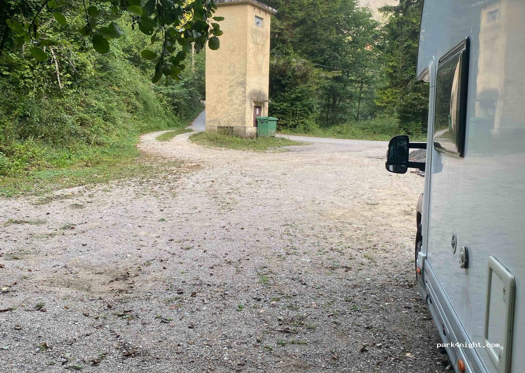 (51300) Mala Lešnica - — foto