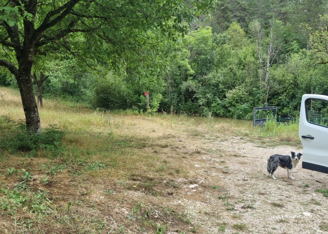 (26410) Châtillon-en-Diois - 4 D120 — foto