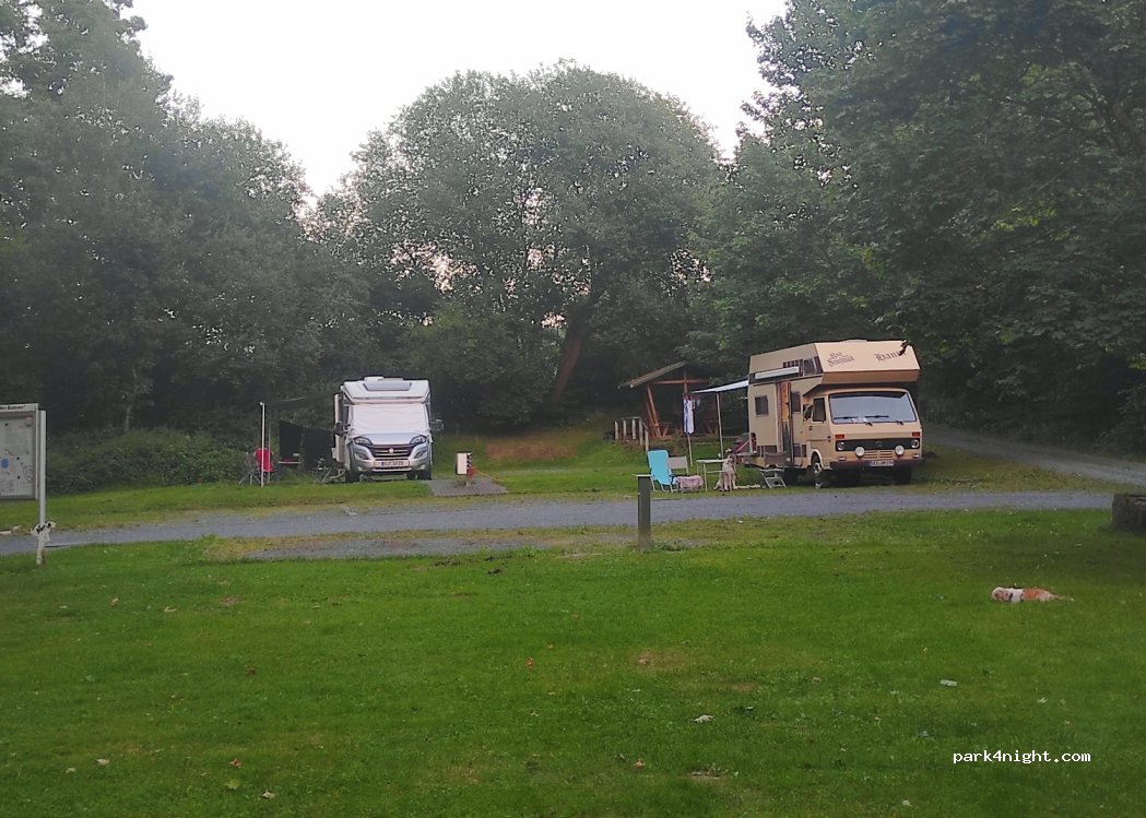 Wohnmobilstellplatz Lauenberg Am Badesee — foto 4