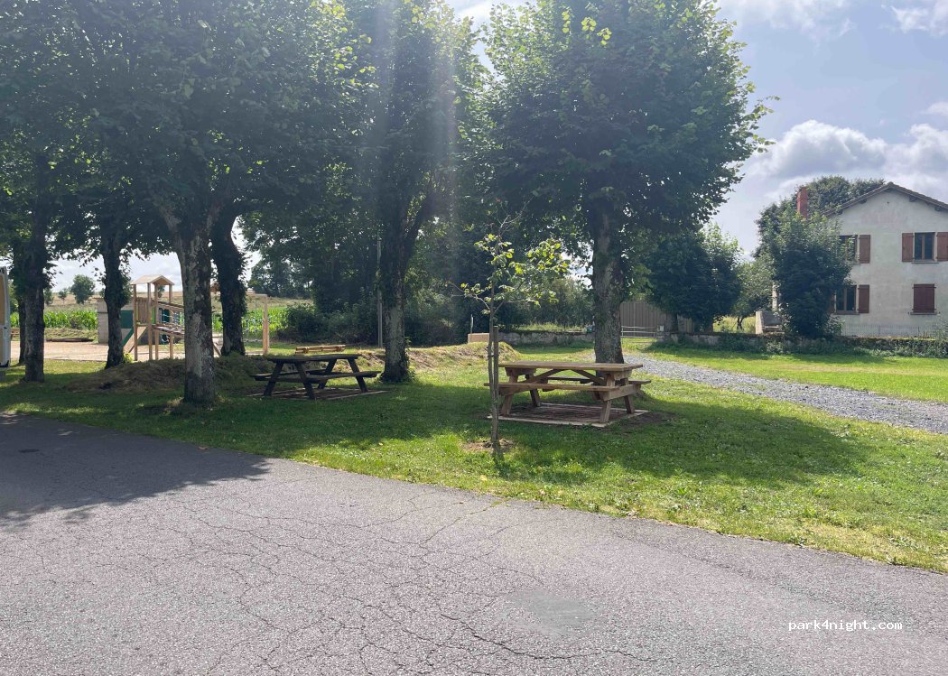 (43320) Fix-Saint-Geneys - 5 Rue de la Mairie — foto