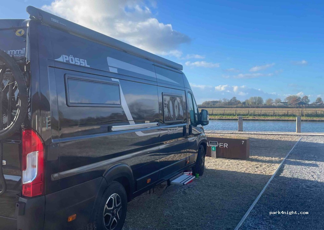 Camperplaats Jachthaven Marnemoende — foto