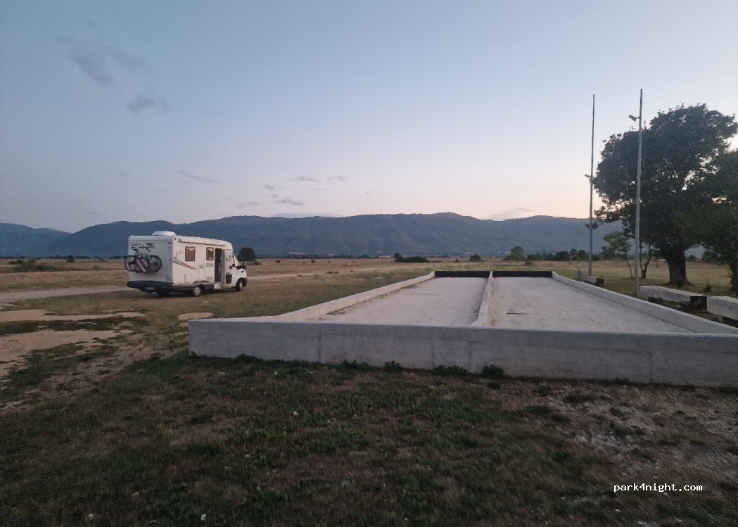 (80203) Lusnić - Unnamed Road — foto