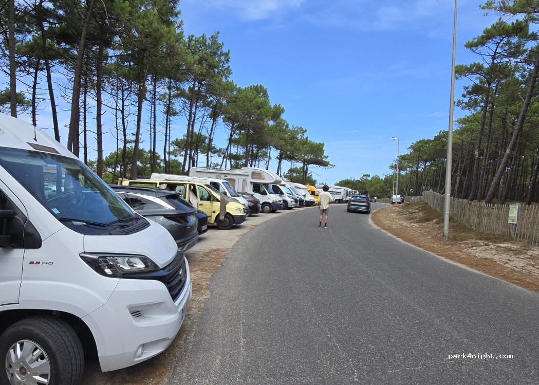 (40170) Saint-Julien-en-Born - 301 Avenue du Phare — foto