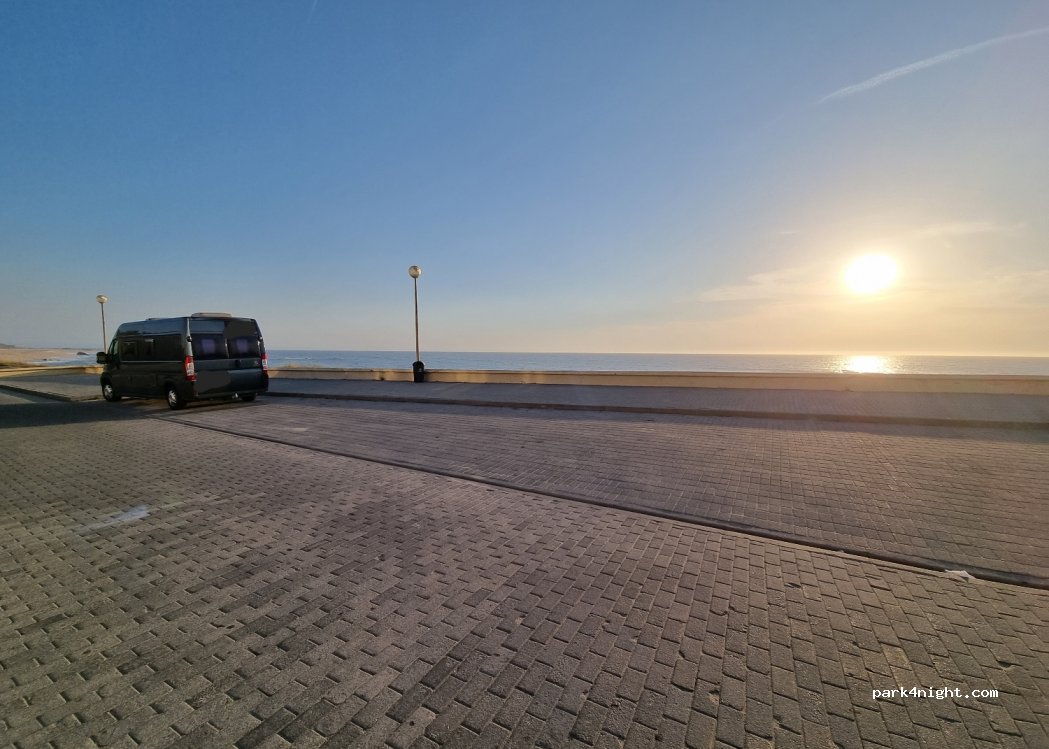 (4495-031) Póvoa de Varzim - 156 Rua da Praia — foto