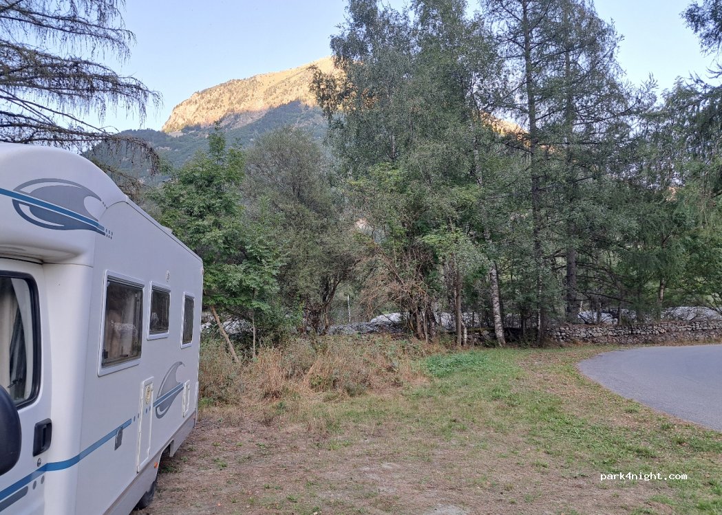 (05800) Saint-Maurice-en-Valgodemard - — foto