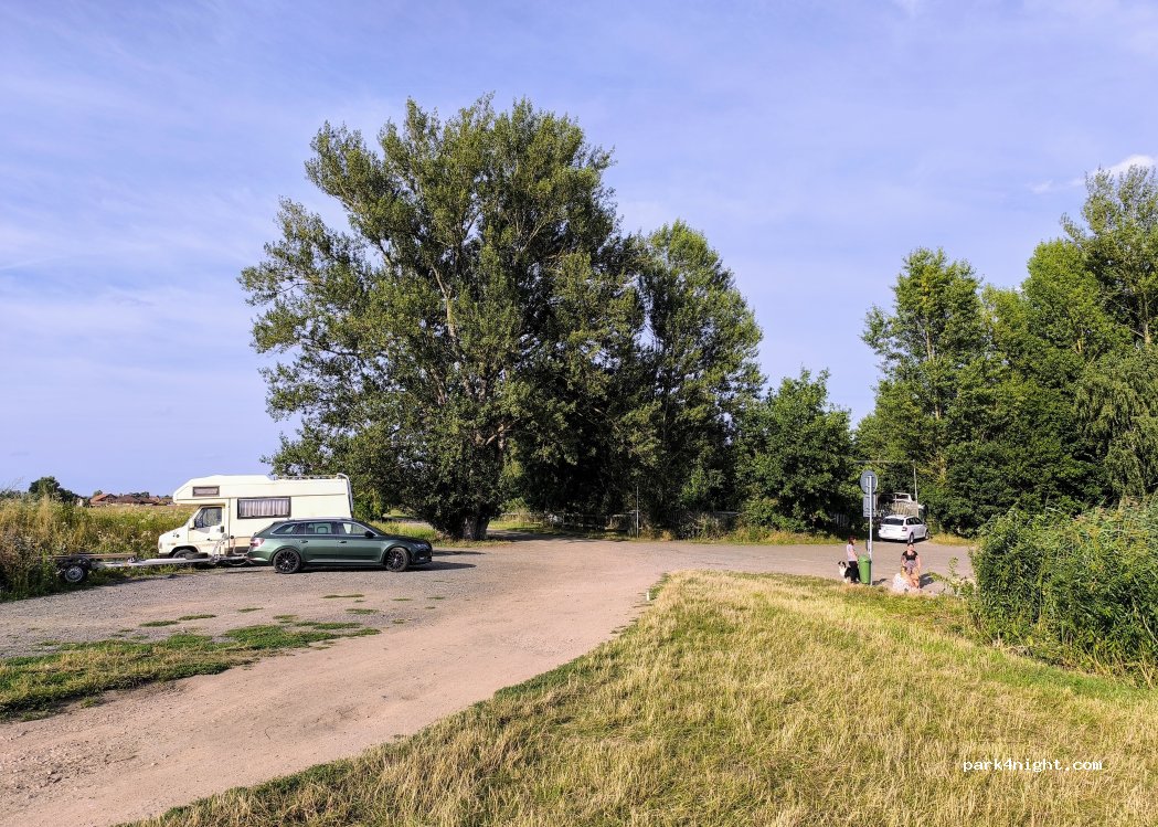 (277 14) Křenek - — foto