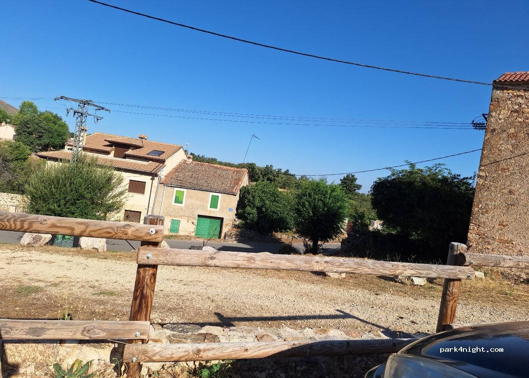 (40161) Navafría - 9 Calle Los Molinos — foto