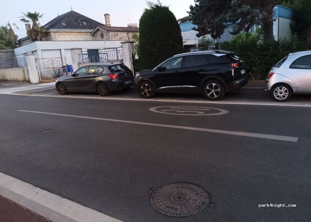 (33110) Le Bouscat - 11 Avenue Léon Blum — foto