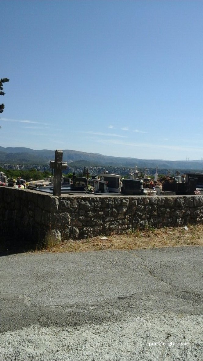 (21208) Kučiće - Unnamed Road — foto 3