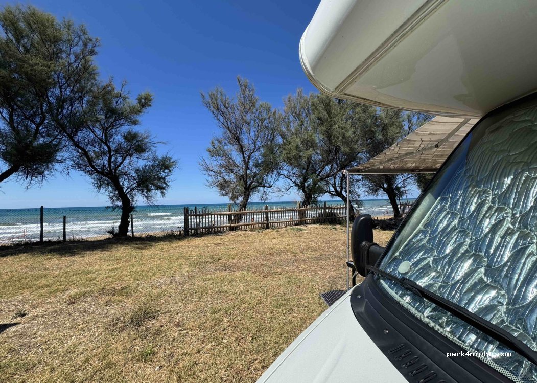 Sosta Camper Baia di Peschici — foto 3