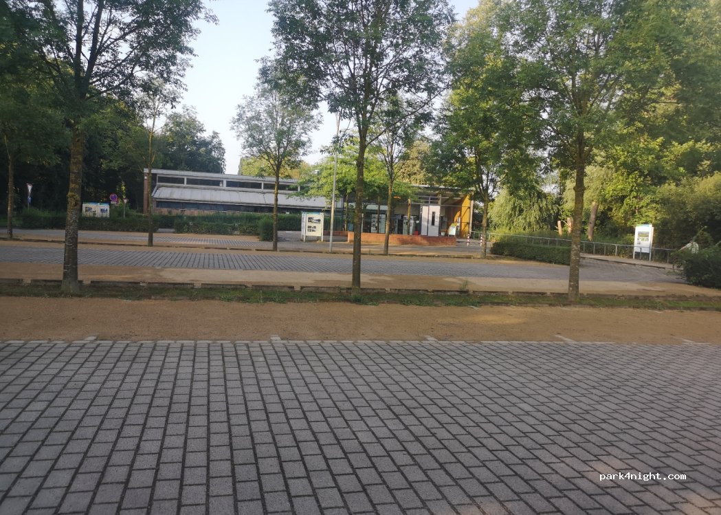 (41334) Nettetal - 34 Krickenbecker Allee — foto