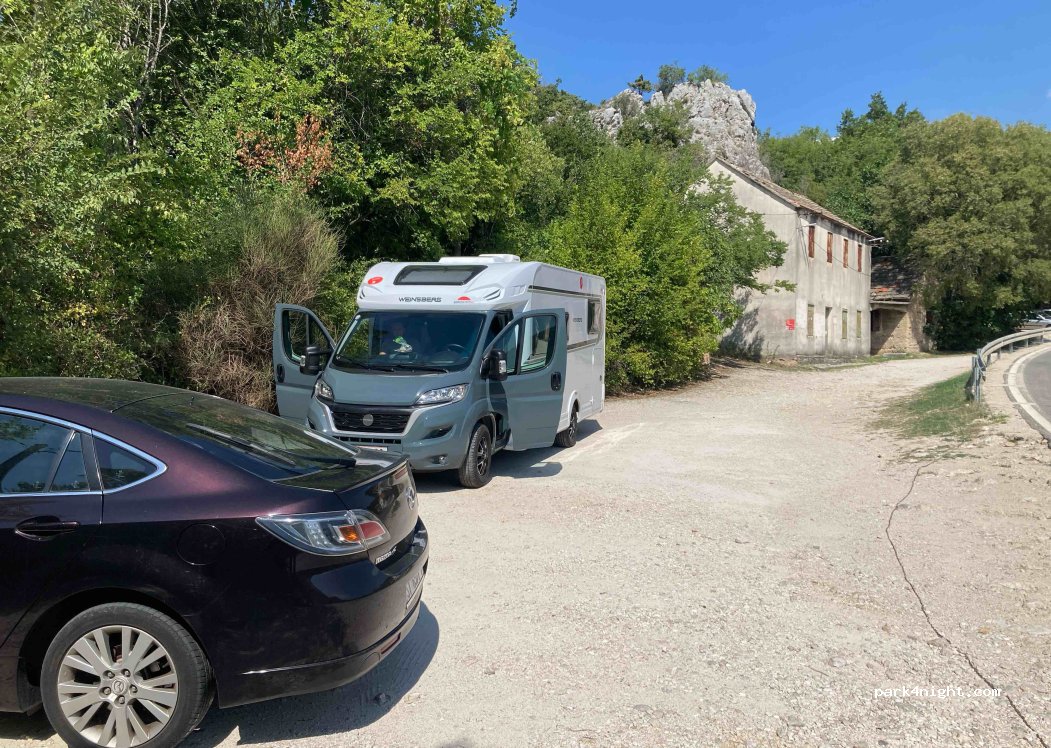 (21204) Klis - 1A Tuđmanova — foto