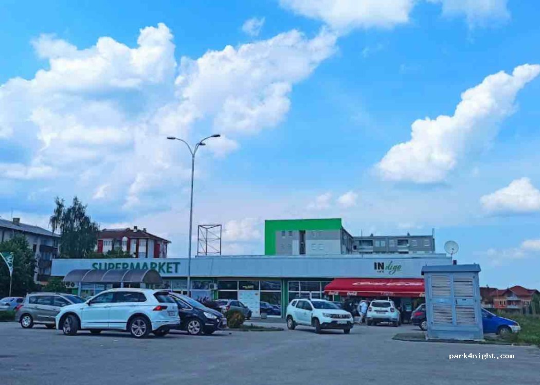 (79260) Sanski Most - Unnamed Road — foto