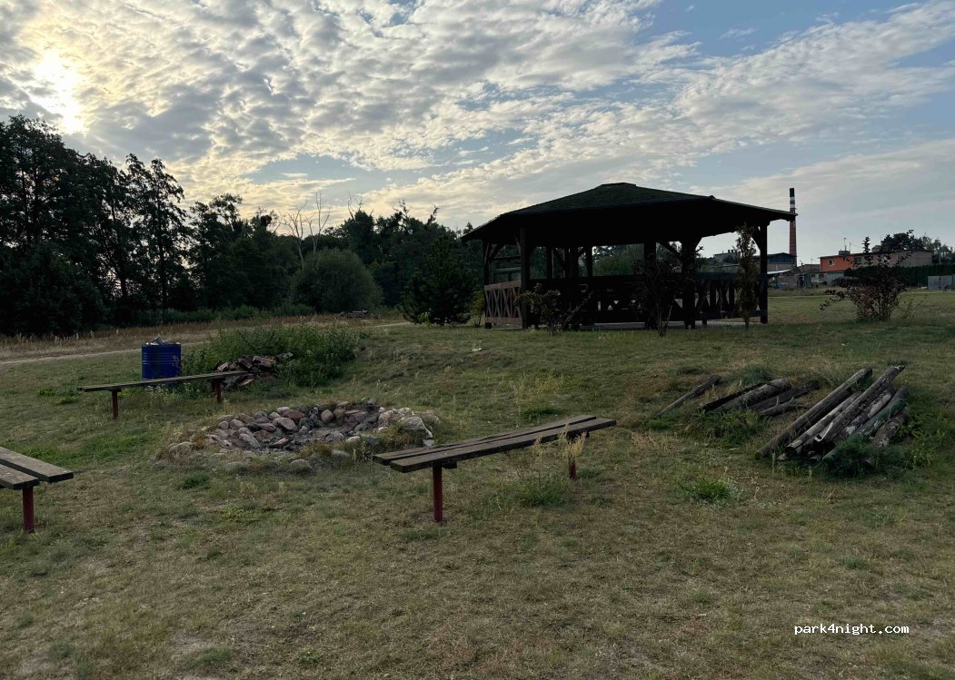 (86-182) Szewno - — foto