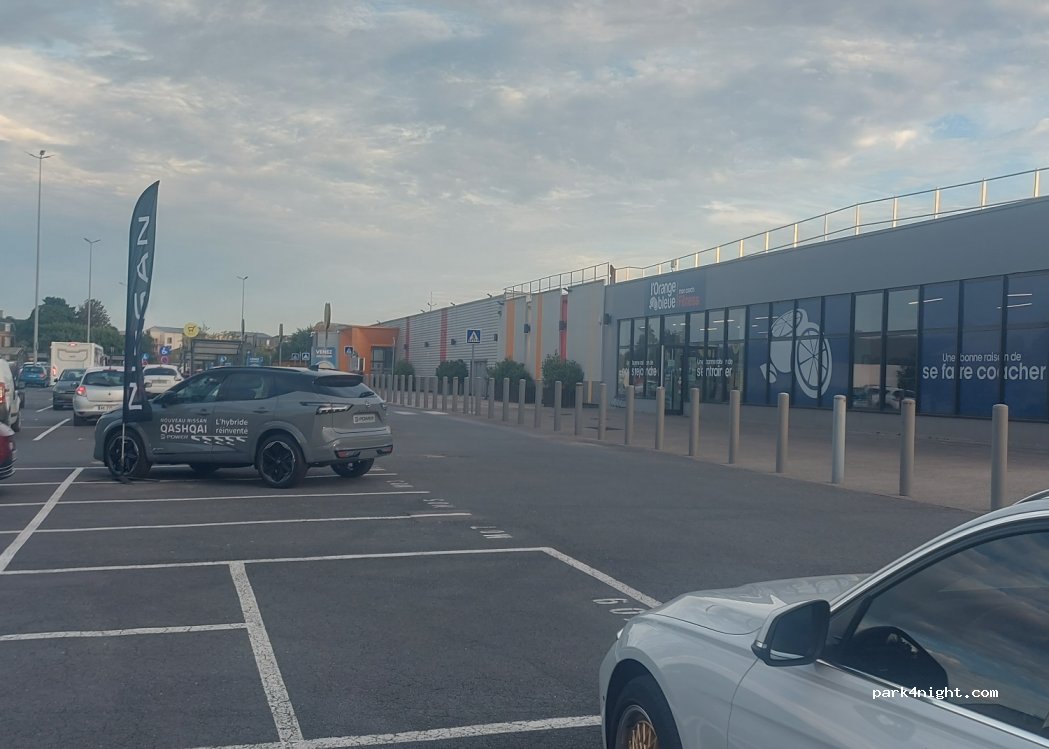 (51200) Épernay - 13 Quai de Marne — foto