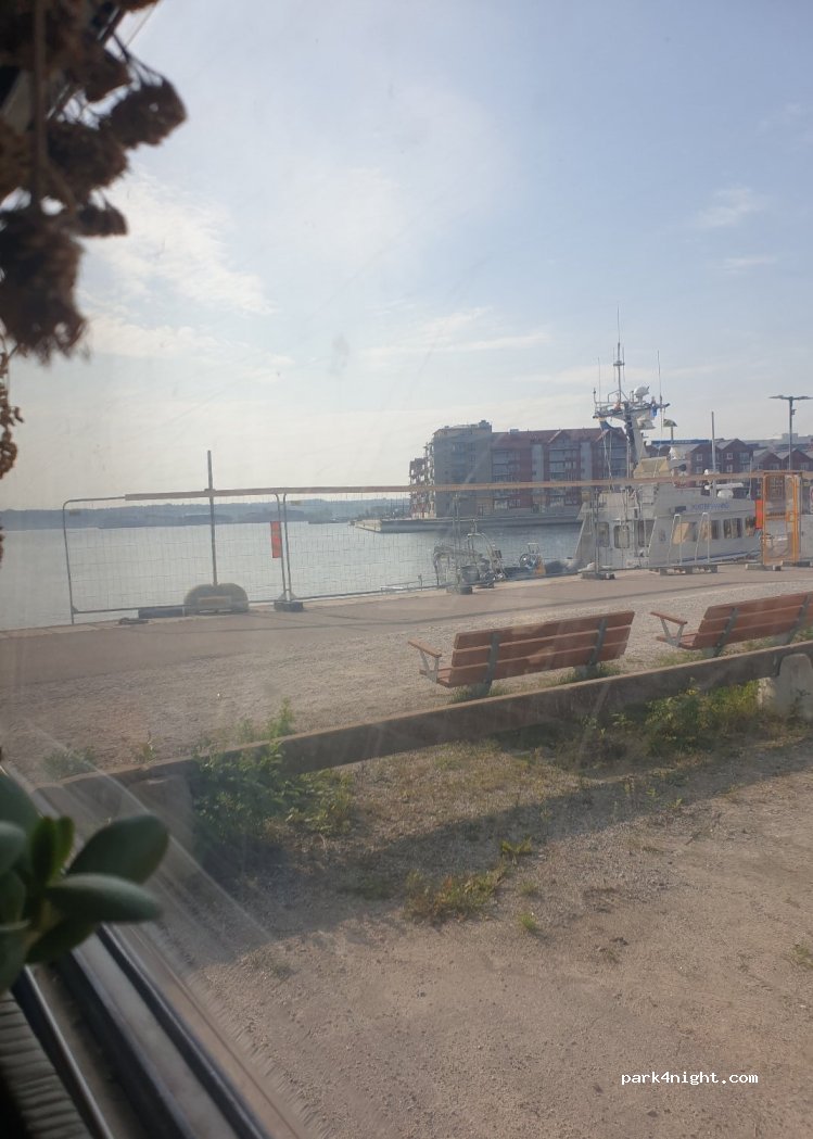 (824 52) Hudiksvall - 29 Hamngatan — foto