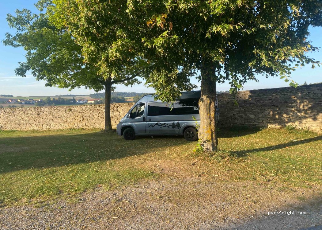 (93186) Pettendorf - — foto