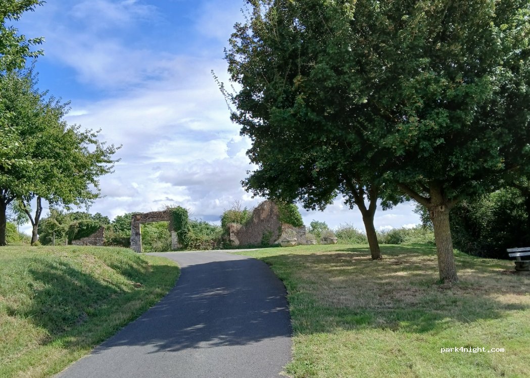 (86330) Moncontour - 1 Ruelle Notre Dame — foto