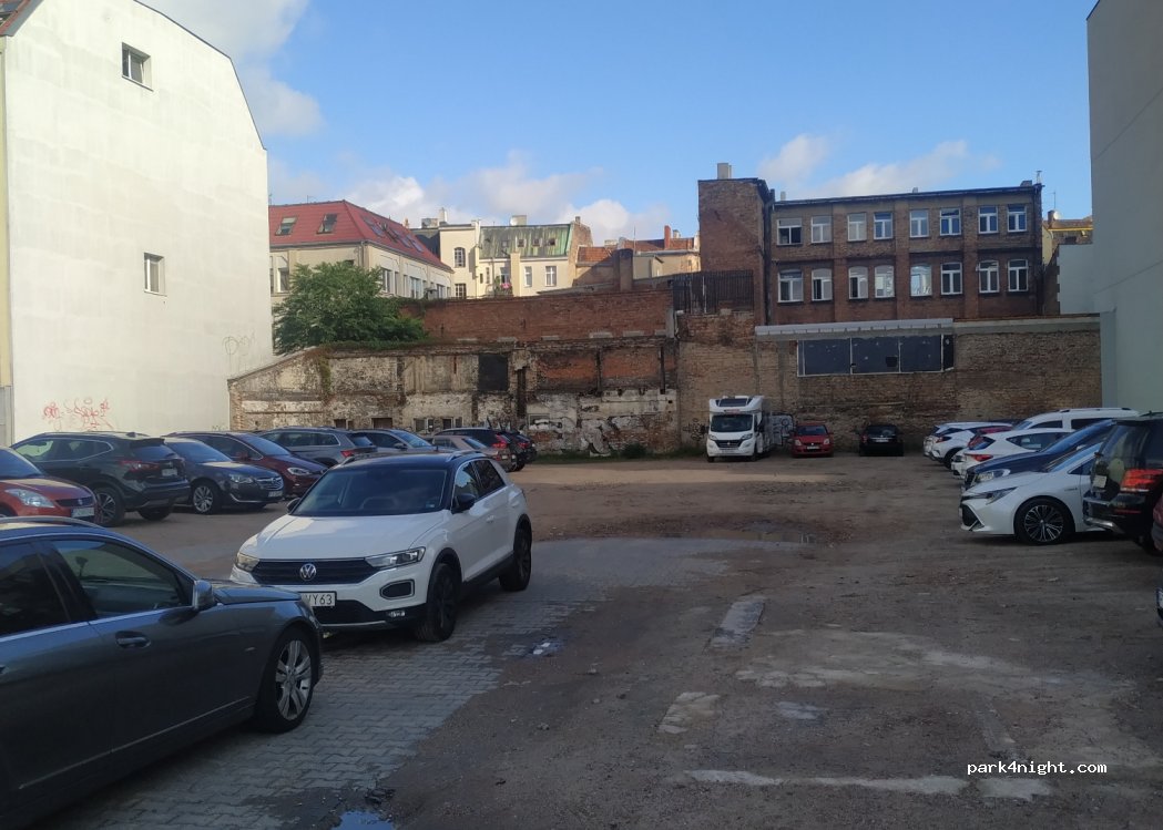(61-756) Poznań - 8 Małe Garbary — foto