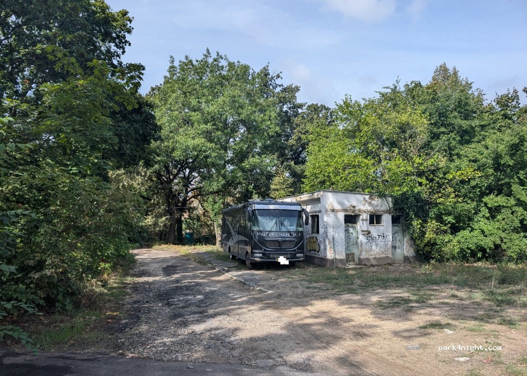 (2100) Gödöllő - 6 Premontrei utca — foto