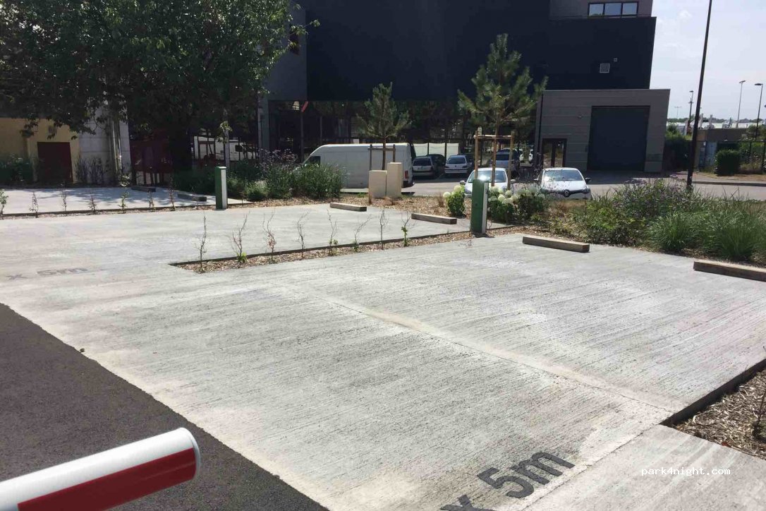 (27000) Évreux - 1 Avenue du Maréchal Foch — foto