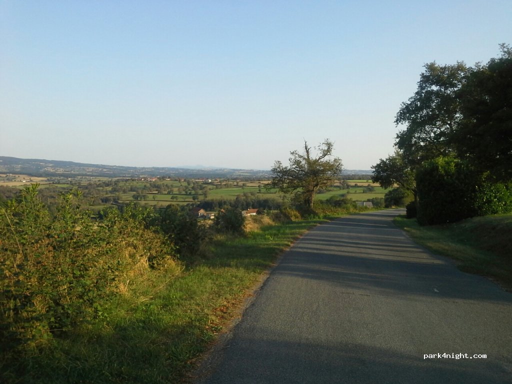 (03390) Beaune-d'Allier - D4 — foto 2