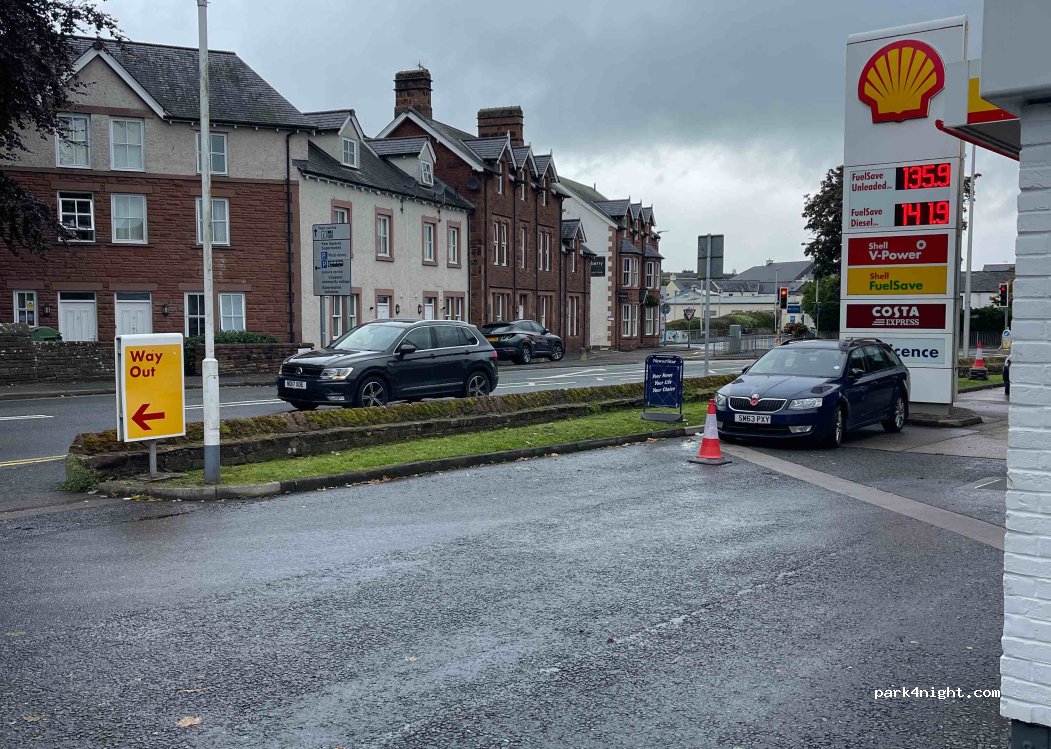 (CA11 8BD) Penrith - 11 Bridge Lane — foto