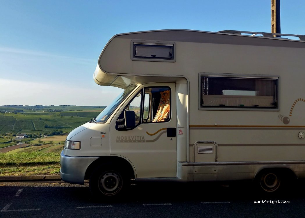 (18300) Sancerre - 1131 Route de la Charité — foto