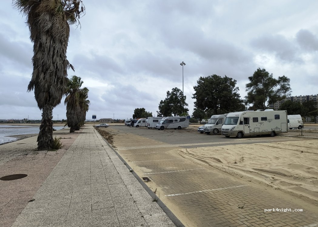 (2840) Seixal - 1405 Avenida Mud Juvenil — foto