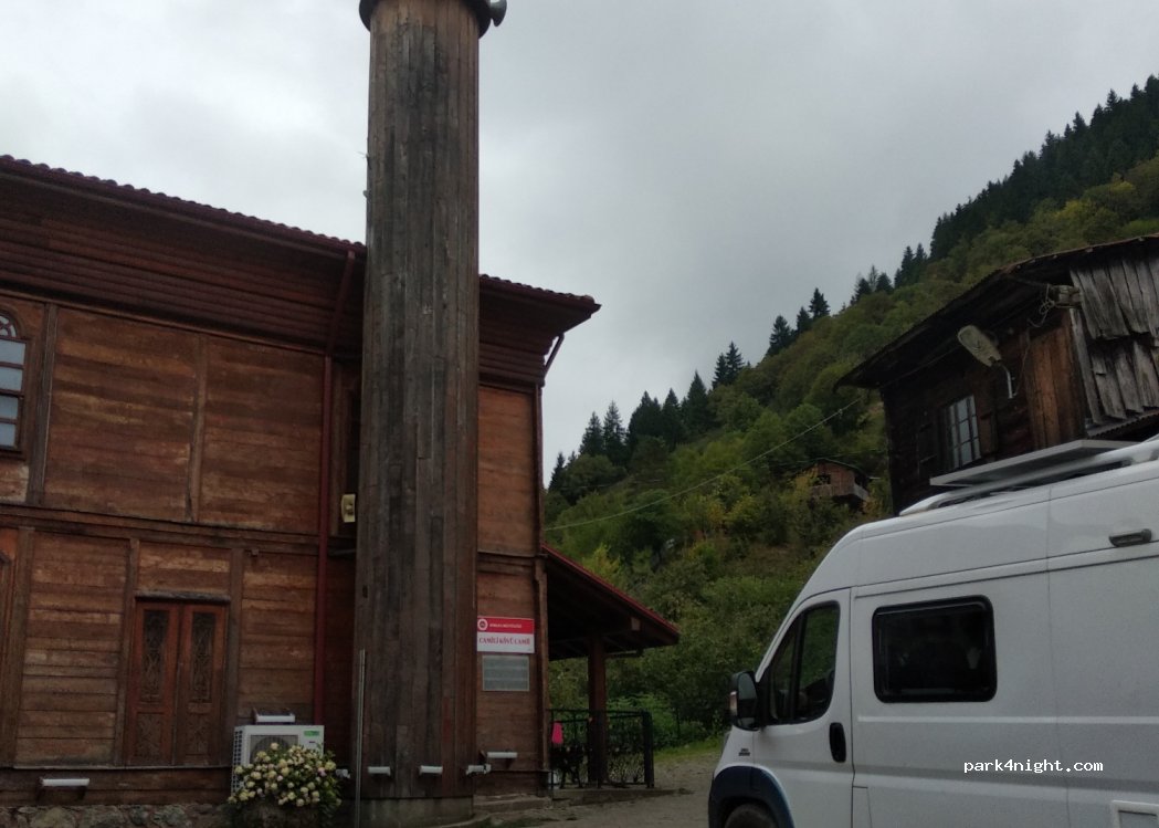 (08490) Camili - Unnamed Road — foto