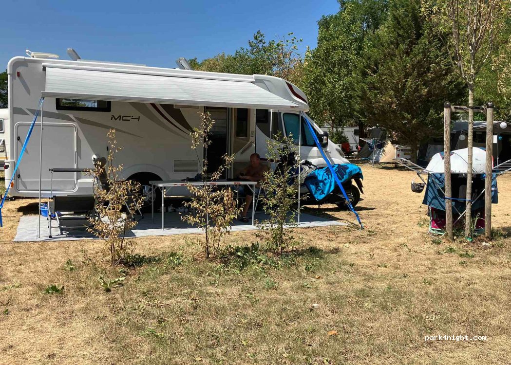 Camping Champ Tillet — foto 3