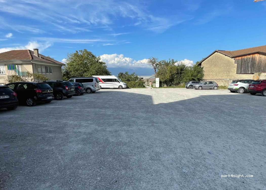 (74520) Valleiry - 12 Place de l'Église — foto 2